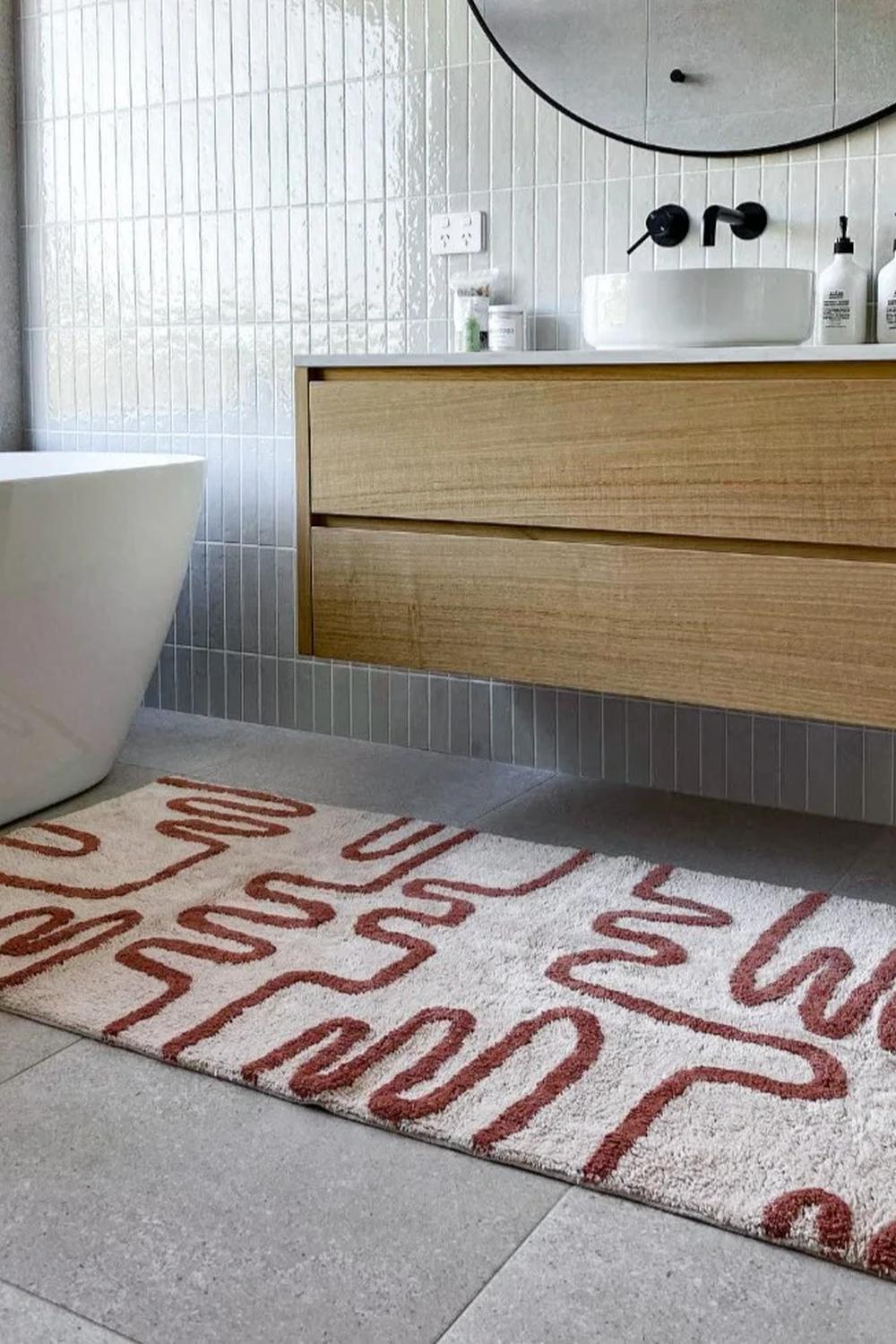 10 Stylish Bathroom Rug Ideas to Transform Your Space - Image 5
