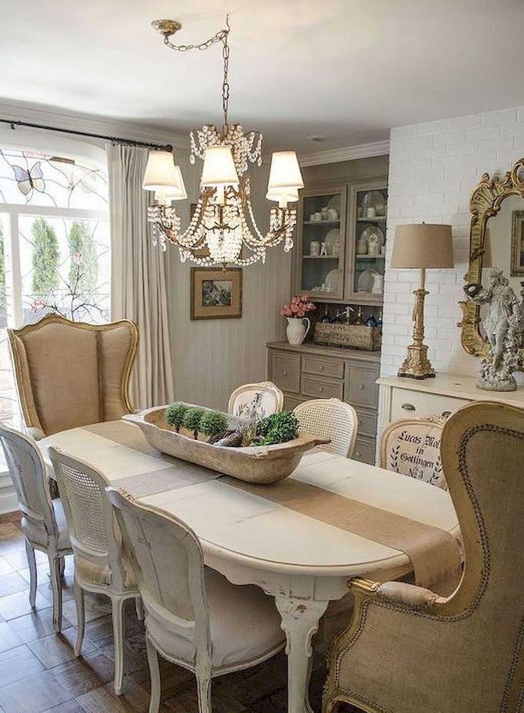 25+ French Country Dining Room Ideas to Create a Rustic Elegant Space - Image 2