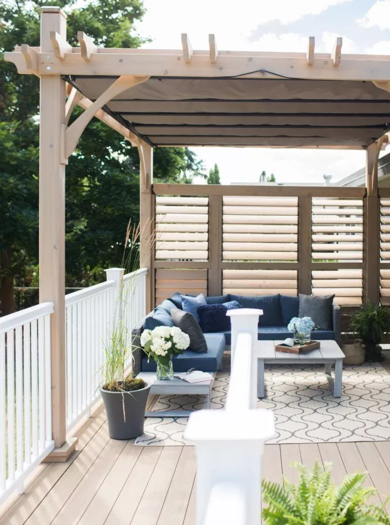 Top Deck Privacy Ideas: Stylish Solutions for Your Outdoor Oasis - Image 3